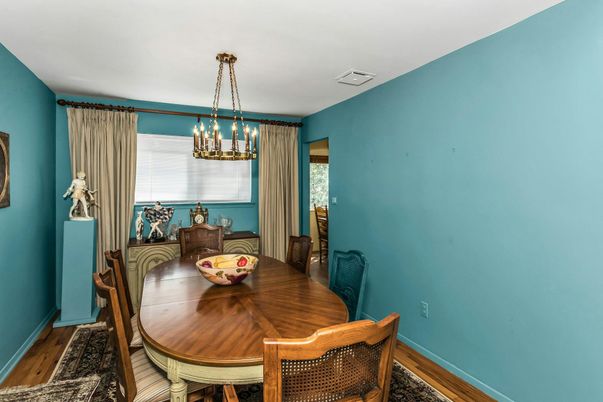 Chandelier, Dining room, Interior, Pendant Lights, Wood Texture Flooring