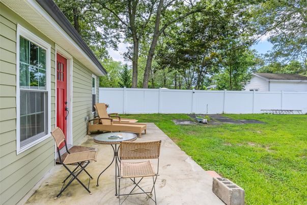 Backyard, Exterior
