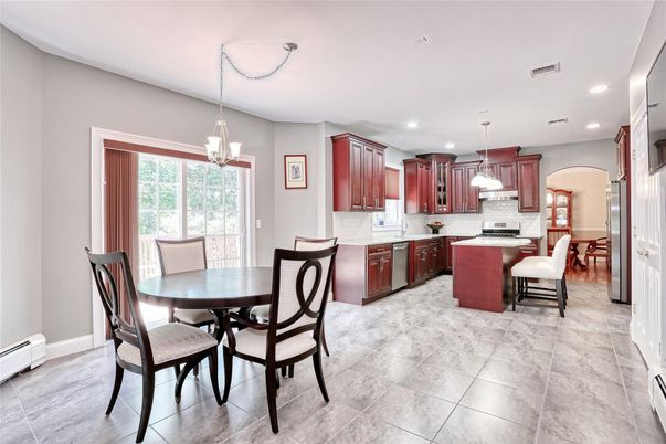 Dining room, Interior, Kitchen, Pendant Lights, Recessed Lighting, Stainless Steel Appliances
