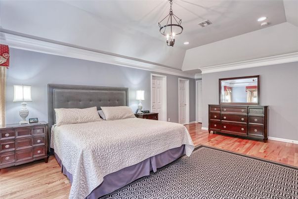 Bedroom, Interior, Pendant Lights, Recessed Lighting, Wood Texture Flooring