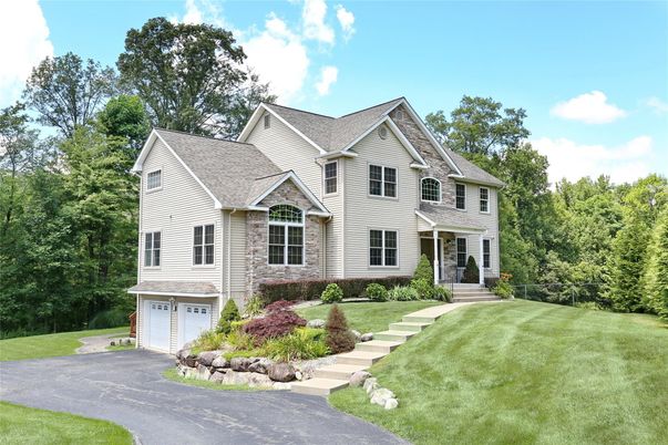 Attached, Exterior, Facade, Farmhouse