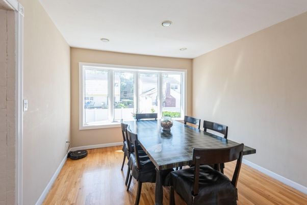 Dining room, Interior, Recessed Lighting, Wood Texture Flooring
