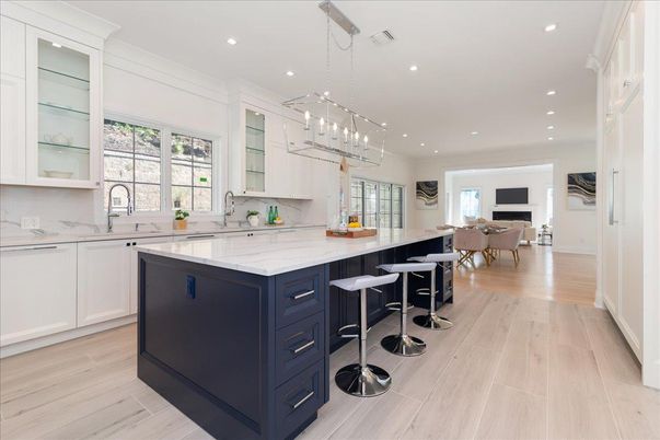 Dining room, Interior, Kitchen, Pendant Lights, Recessed Lighting, Wood Texture Flooring