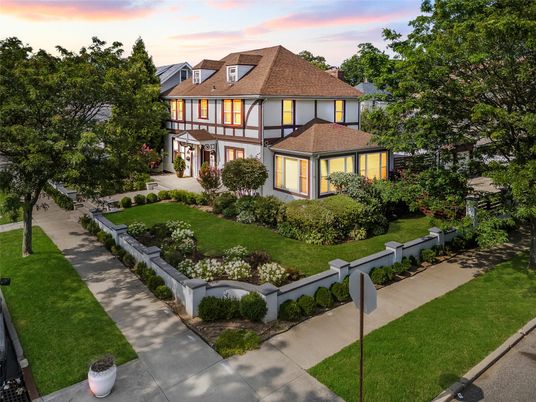 Backyard, Exterior, Facade, Tudor Revival
