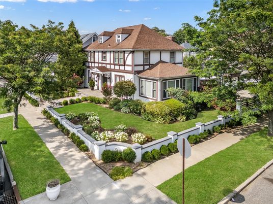Backyard, Exterior, Facade, Tudor Revival