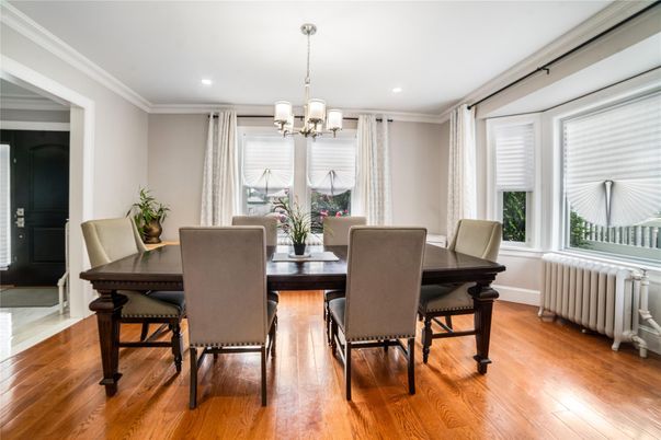 Chandelier, Dining room, Interior, Recessed Lighting, Wood Texture Flooring