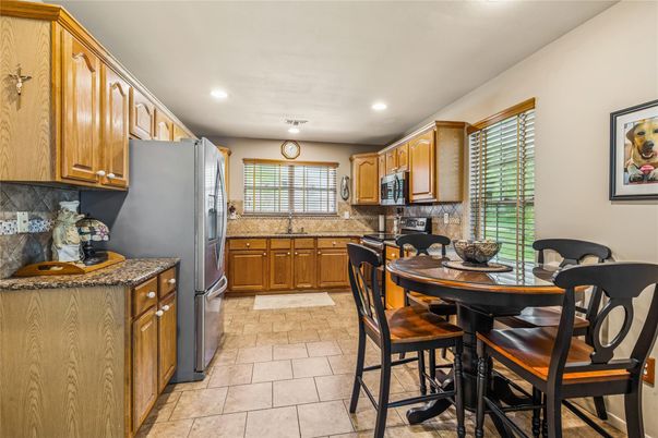 Dining room, Interior, Kitchen, Recessed Lighting