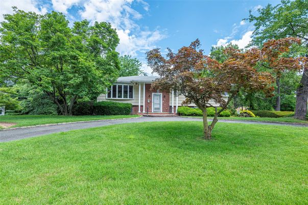 Backyard, Exterior, Facade, Brick Facade, Ranch