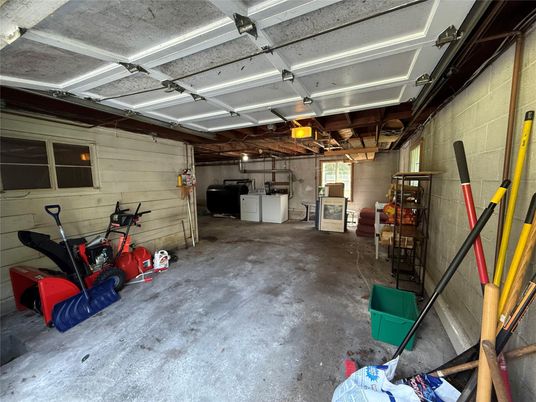 Garage, Interior