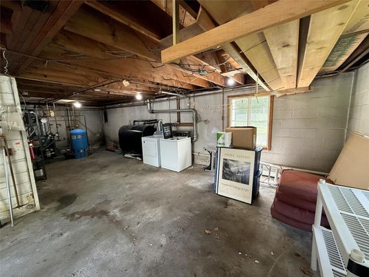 Interior, Stone Walls, Washer, Wooden Beams