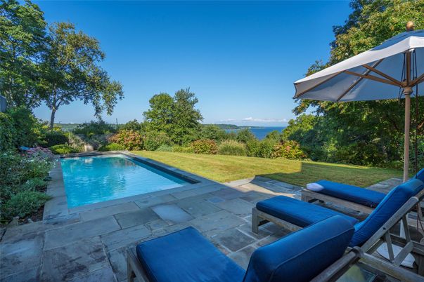 Exterior, Pool, Water