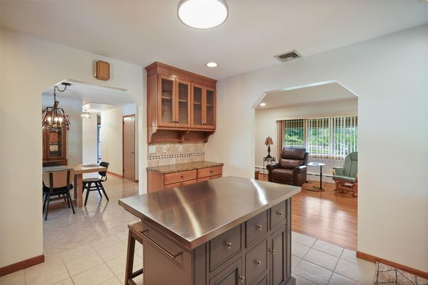 Chandelier, Dining room, Interior, Kitchen, Living room, Recessed Lighting, Wood Texture Flooring