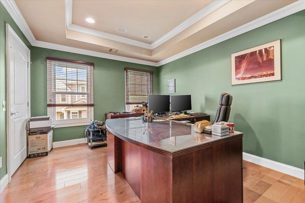 Home Office, Interior, Recessed Lighting, Wood Texture Flooring