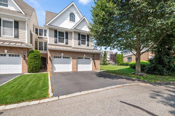 Attached, Exterior, Facade, Brick Facade, Rowhouse