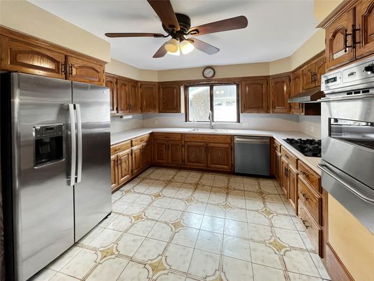 Interior, Kitchen, Stainless Steel Appliances