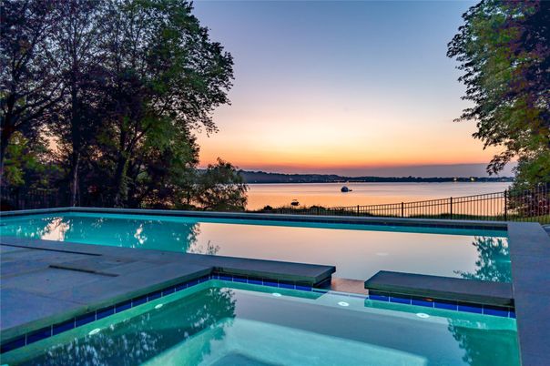 Exterior, Pool, Water