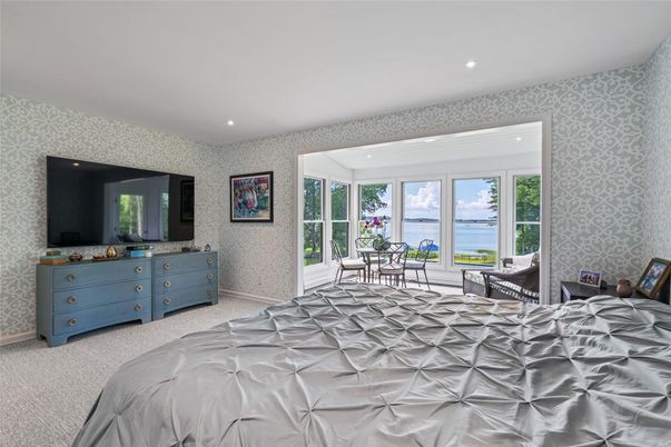 Bedroom, Interior, Recessed Lighting, Water