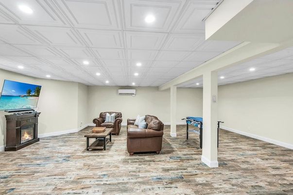 Fireplace, Interior, Living room, Recessed Lighting