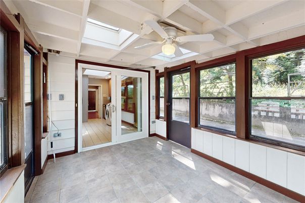 Empty room, Interior, Sun Room