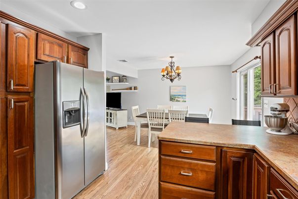 Chandelier, Dining room, Interior, Kitchen, Recessed Lighting, Wood Texture Flooring