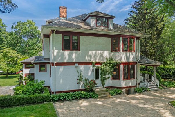 Exterior, Facade, American Foursquare