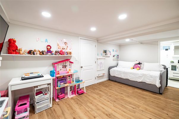 Bedroom, Interior, Recessed Lighting, Wood Texture Flooring