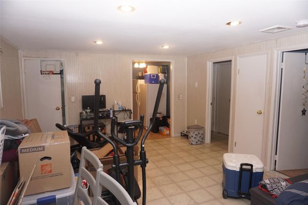 Fitness Equipment, Interior, Recessed Lighting