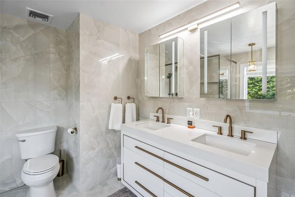 Bathroom, Dual Sink Vanities, Interior, Pendant Lights