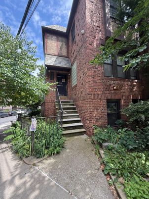Exterior, Facade, Brick Facade, Rowhouse