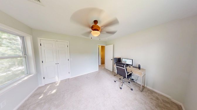 Home Office, Interior