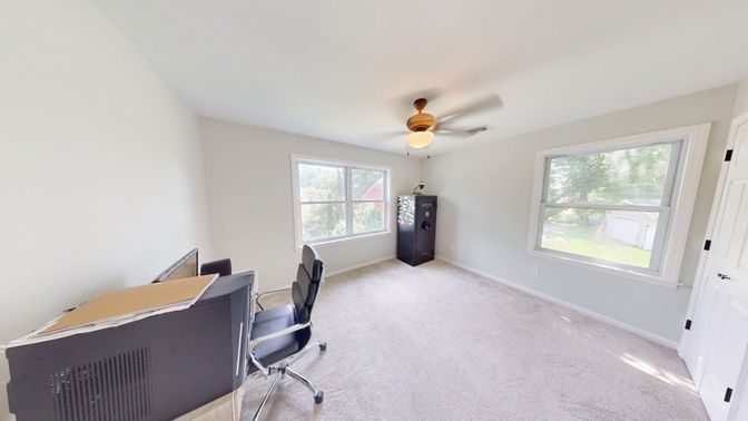 Home Office, Interior