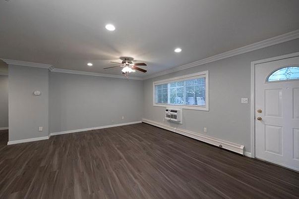 Empty room, Interior, Recessed Lighting, Wood Texture Flooring