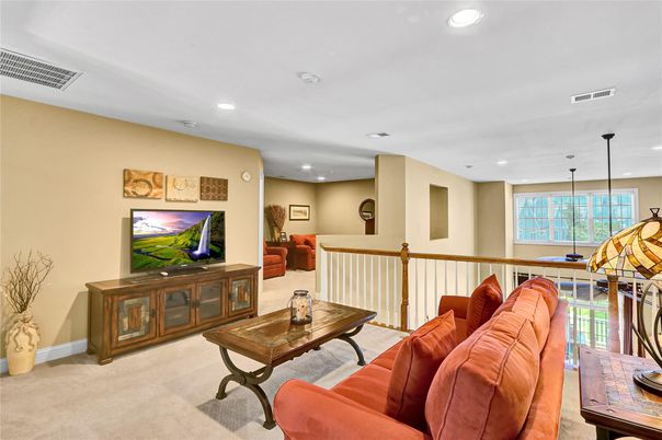 Interior, Living room, Pendant Lights, Recessed Lighting