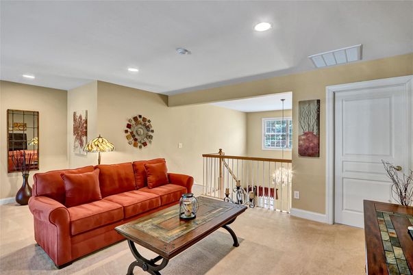 Interior, Living room, Pendant Lights, Recessed Lighting