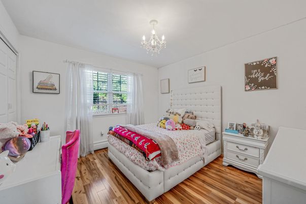 Bedroom, Chandelier, Interior, Wood Texture Flooring