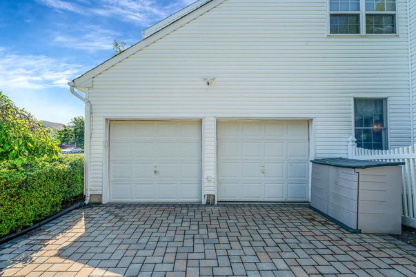 Detached Garage, Exterior