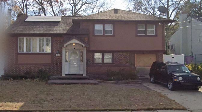 Exterior, Facade, Brick Facade, Split Level