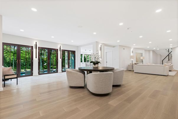 Interior, Living room, Recessed Lighting, Wood Texture Flooring