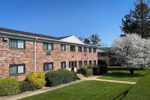 Backyard, Exterior, Facade, Brick Facade, Georgian