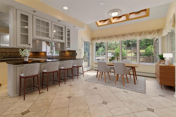 Dining room, Interior, Kitchen, Recessed Lighting