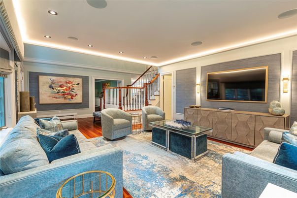 Interior, Living room, Pendant Lights, Recessed Lighting, Wood Texture Flooring