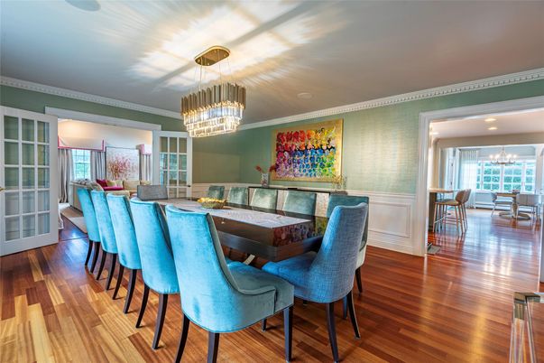 Chandelier, Dining room, Interior, Recessed Lighting, Wood Texture Flooring