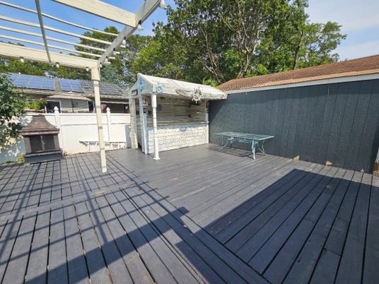 Exterior, Solar Panels