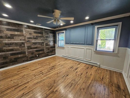 Empty room, Interior, Recessed Lighting, Wood Texture Flooring, Wooden Walls