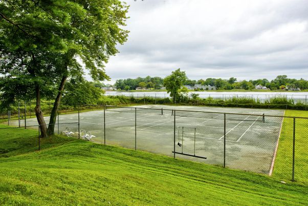 Exterior, Tennis Courts