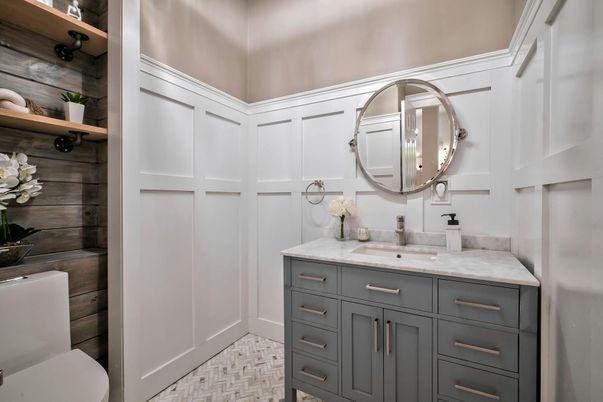 Bathroom, Dual Sink Vanities, Interior