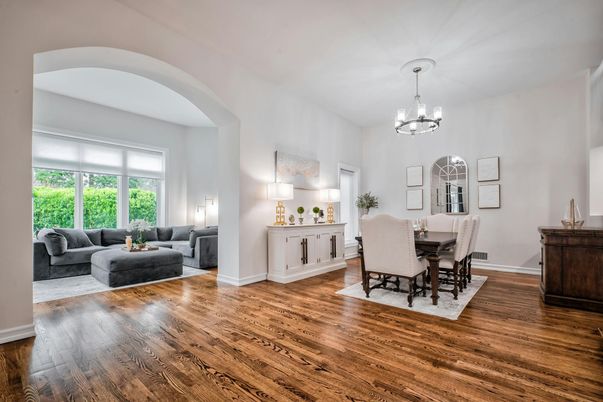 Chandelier, Dining room, Interior, Living room, Wood Texture Flooring