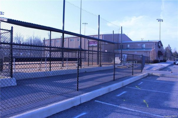 Exterior, Tennis Courts