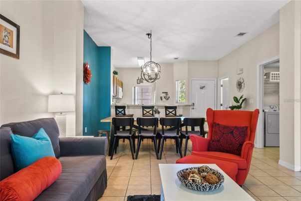 Chandelier, Dining room, Interior, Living room, Pendant Lights