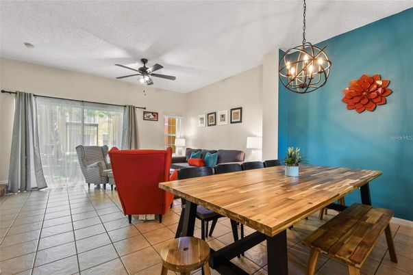 Chandelier, Dining room, Interior, Living room, Pendant Lights
